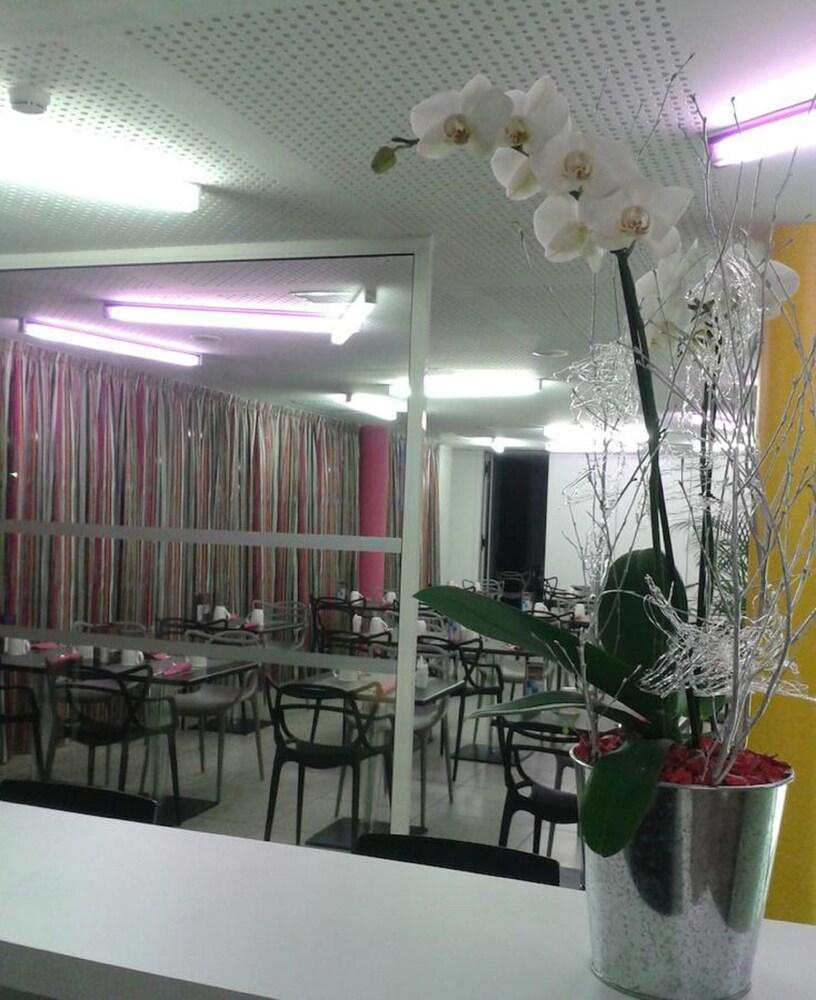 Nex Hotel
